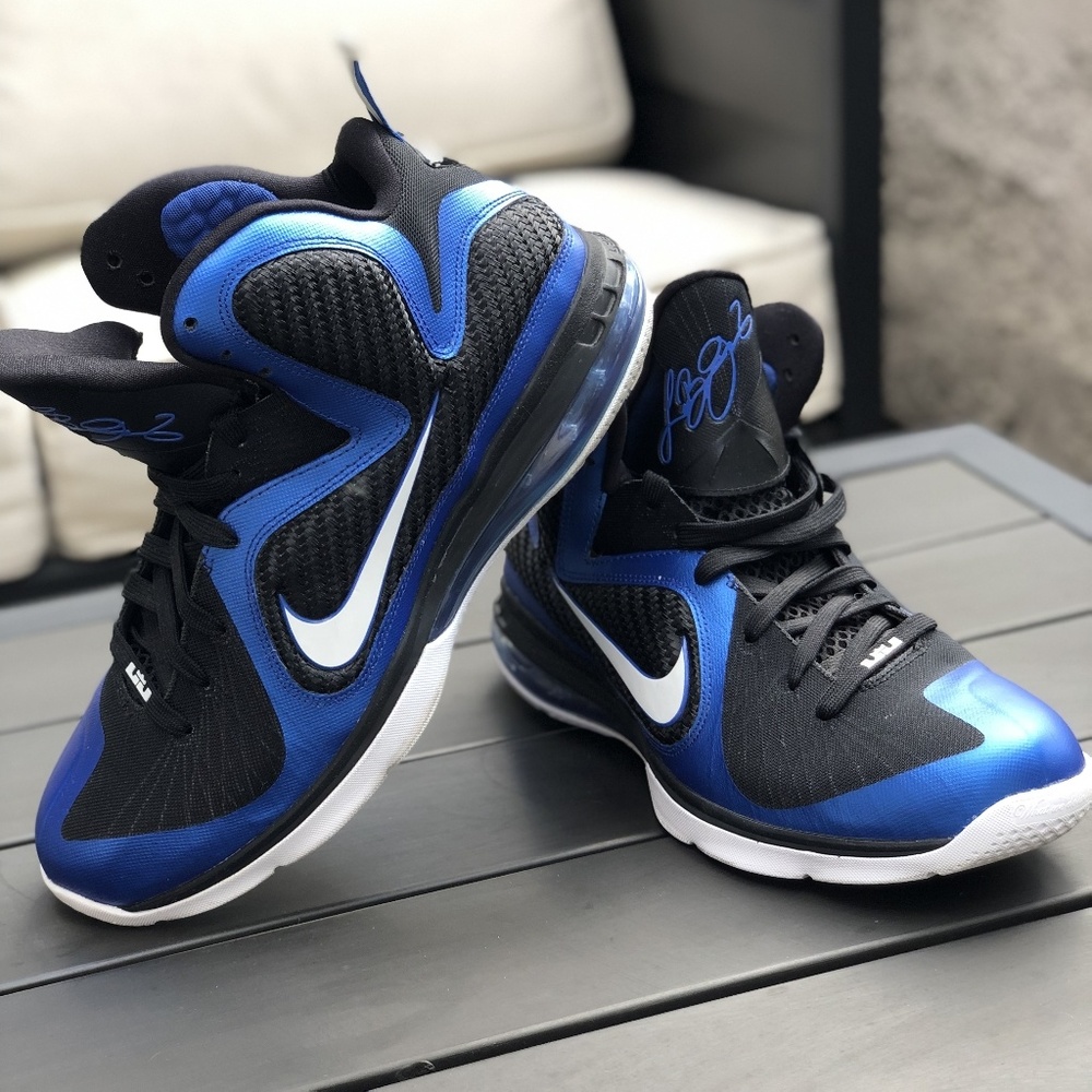 Nike Lebron 9 "Kentucky" Size 10.5